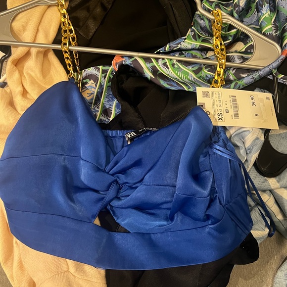 Zara gold chain top - Picture 2 of 2